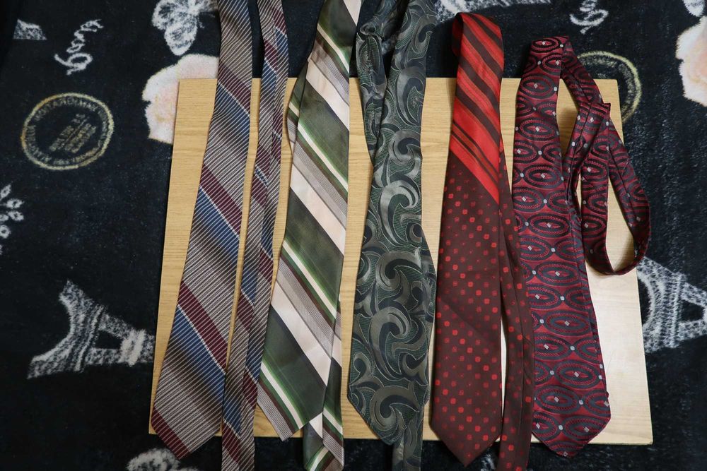 Галстук мужской (шелковый)