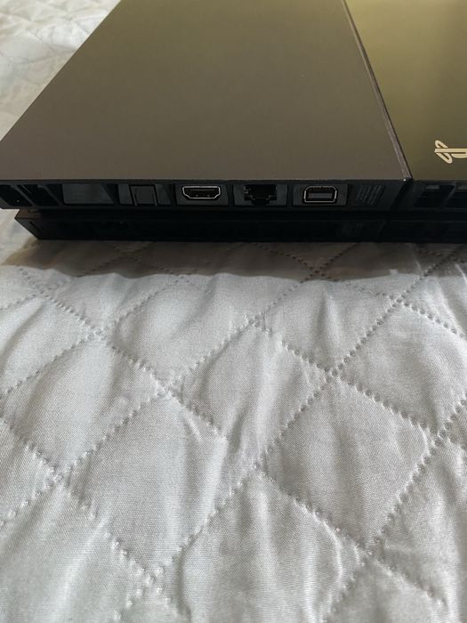 Playstation 4 500GB com tudo incluido