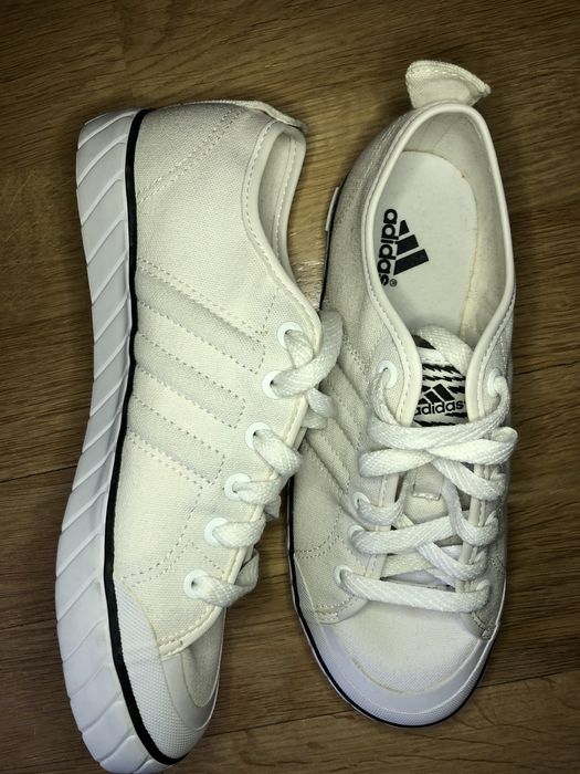 Adidas buty LYV  029001 off white 37,5  Buty sportowe unisex  Nowe  ma