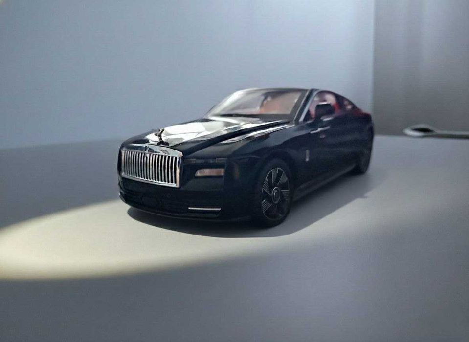 Іграшкова металева колекційна модель Rolls-Royce Spectre масштаб 1:24