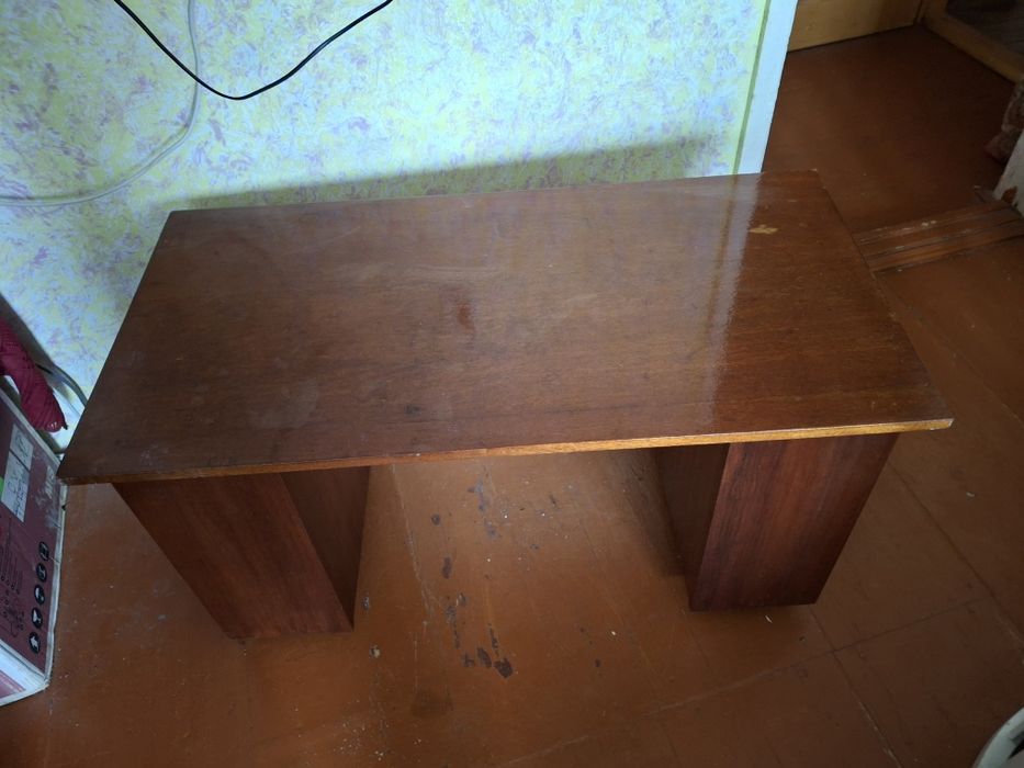 Столик журнальний