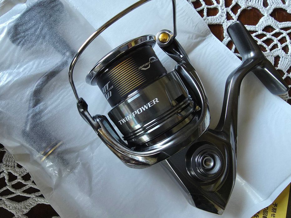 nowy Shimano Twin Power 4000MHG