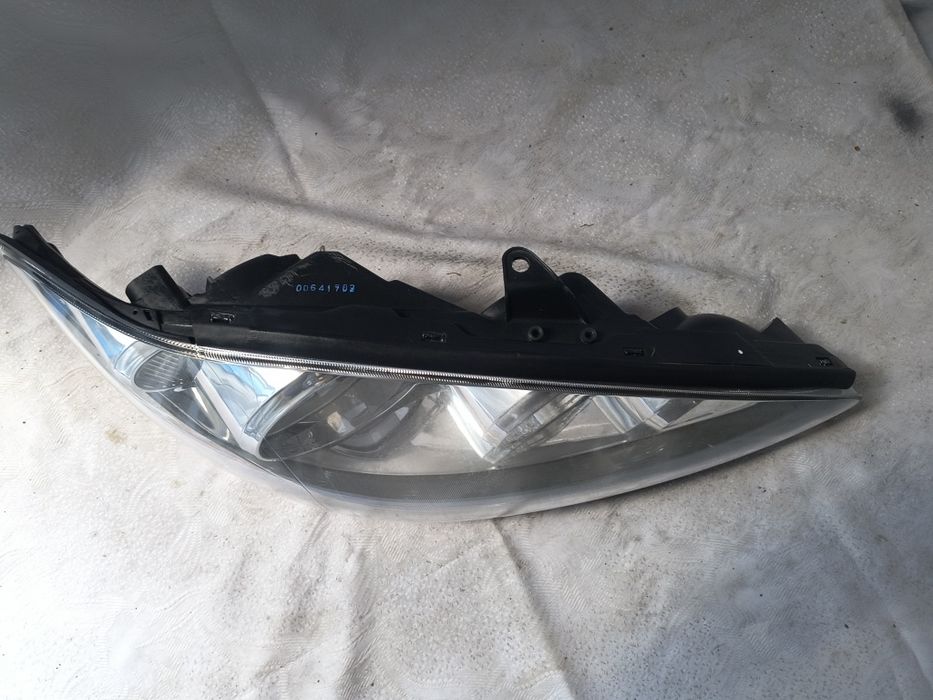 Lampa prawa Toyota Camry VI 6 Reflektor przedni prawy