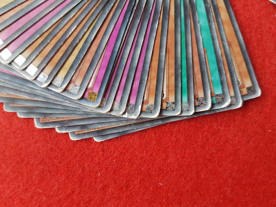 Cartas YU-GI-OH + Dossier