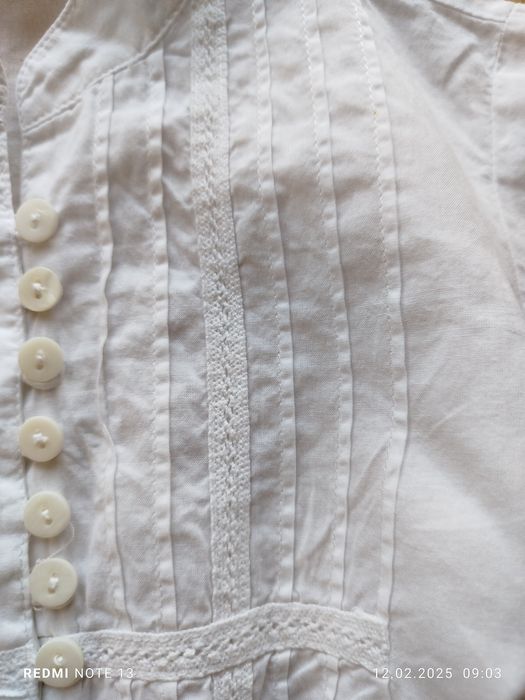 Biała elegancka bawełniana koszula z długim rękawem stójka ze stójką r