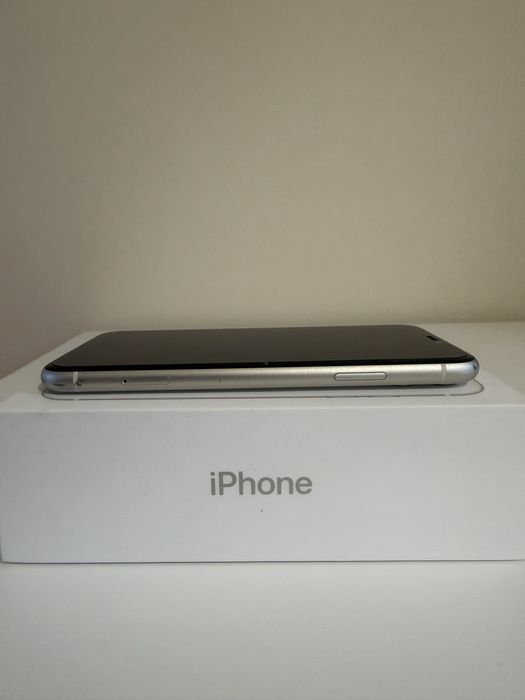 Sprzedam iPhone 11 64GB