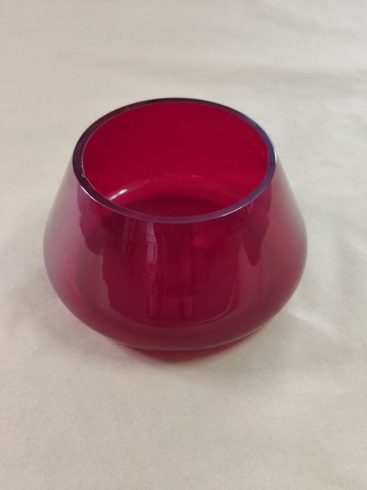 Taça de Vidro Vermelho