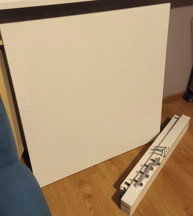 Stoł kwadratowy IKEA Meltorp