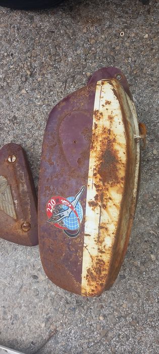 Peças de motorizada antiga