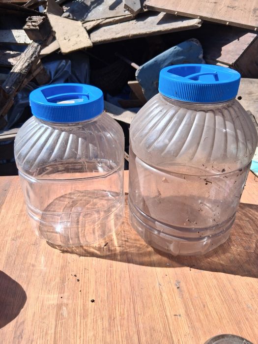 Sloiki plastikowe 7 i 10l