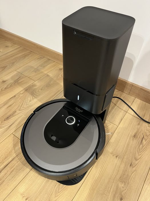 iRobot Roomba I7+ ze stacją dokująca