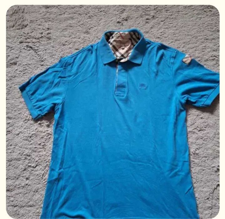T shirt Burberry. L