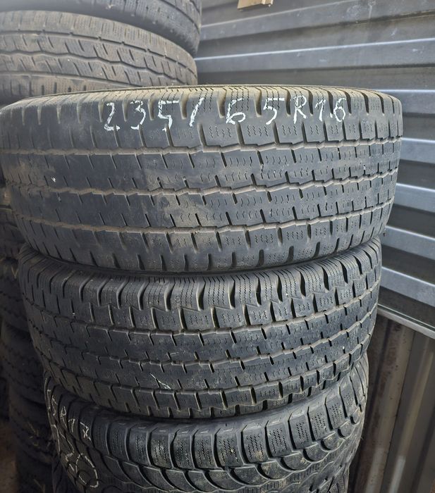 Opony wielosezonowe Continental 235/65R16C