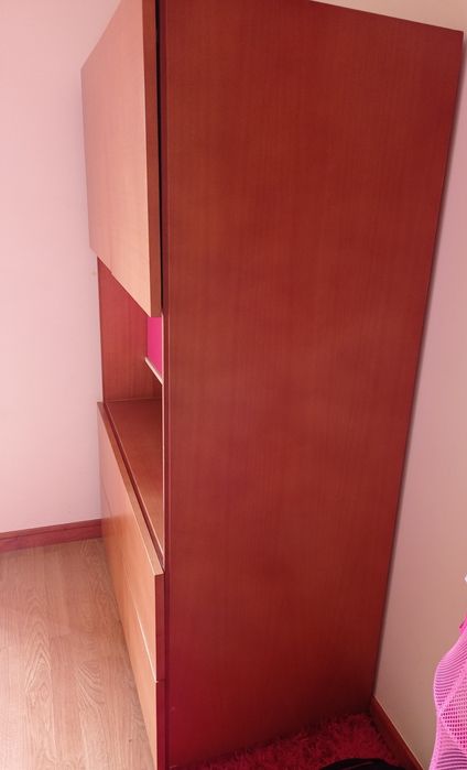 Vendo mobiliário de quarto de corpo e meio