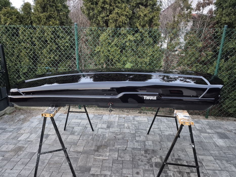 Box dachowy Thule Flow 400l.