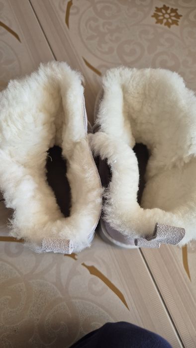 Чоботи жіночі, угі замшеві на хутрі , нові 38  розмір