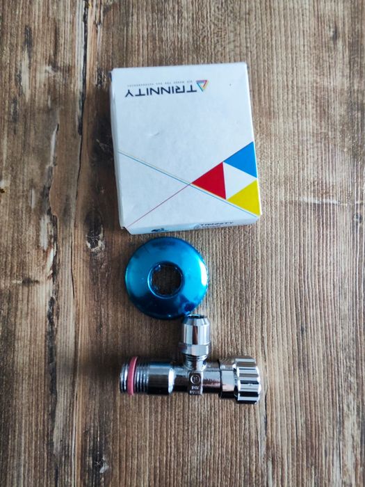 Zaworki umywalkowe 1/2 na 3/8