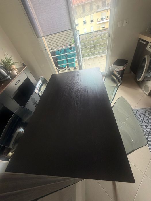 Mesa e 4 cadeiras