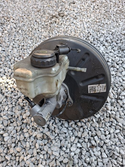 Serwo pompa hamulcowa vw touran 10-15r europa 1t1,614,105ae