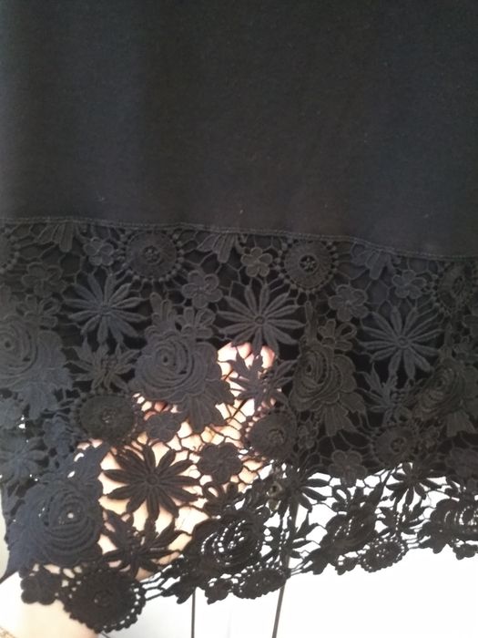 Продаю красивое нарядное платье недорого. Размер 46-48.