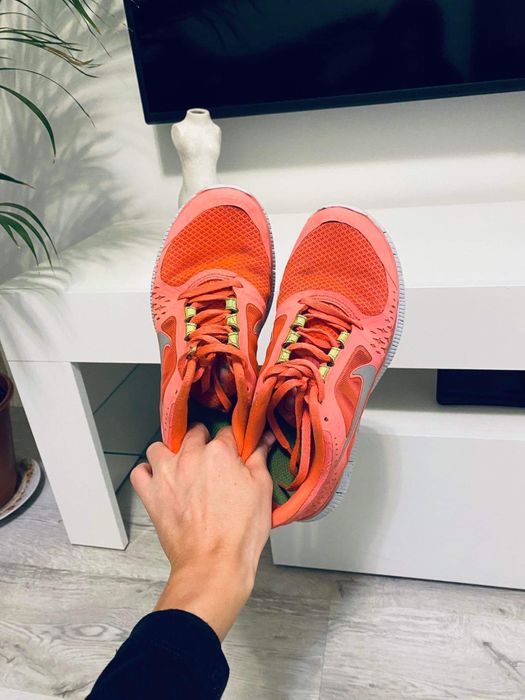 Różowe buty 36 Nike run free 5.0