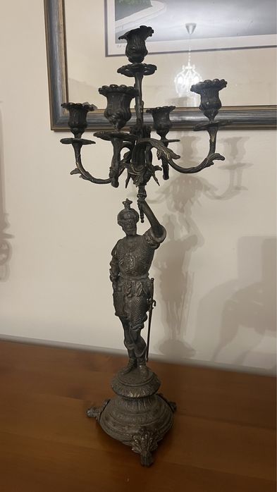 Candelabro em latão 5 lumes com Militar Soldado Romano