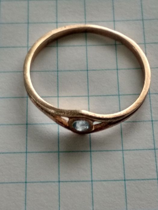 Женское серебряное колечко 925".