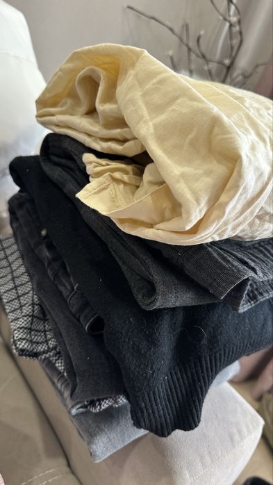 Віддам безкоштовно чоловічий одяг М-L