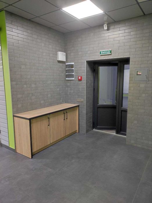 Оренда нежитлового приміщення (м. Радехів, пр-т.Відродження).