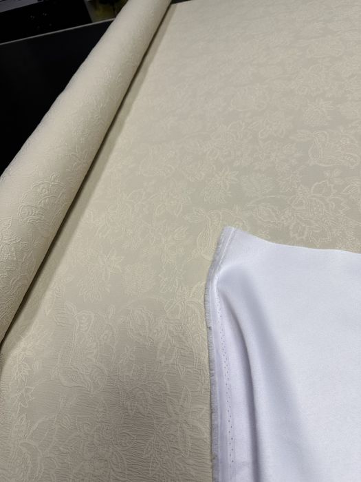 Tkanina wytłaczane kwiaty - obrusowo/zasłonowa