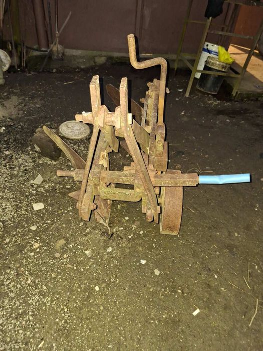 Плуг 2 35 заводський