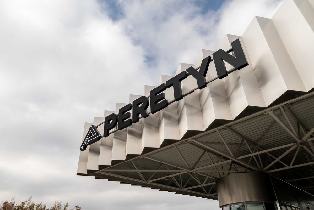Оренда складу з рампою 689 м² у Львові. Логістичний центр PERETYN