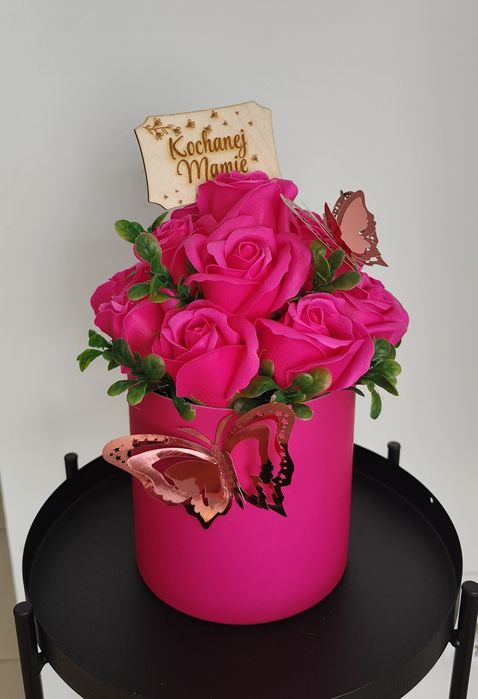 Flowerbox kwiaty mydlane prezent na Dzień Matki upominek dla Mamy