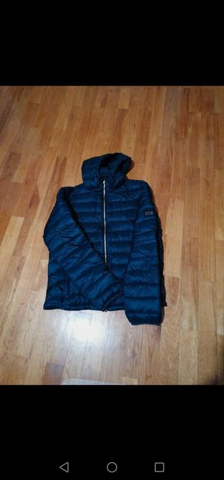 Casaco azul para todas as estações