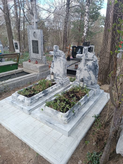 Памятник одинарний