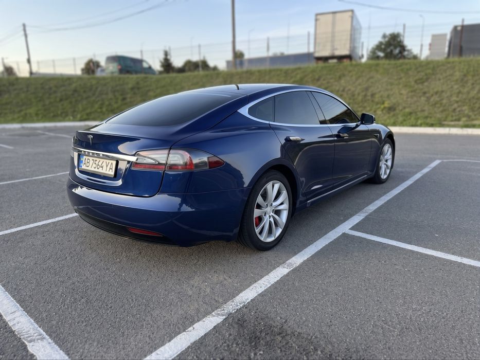 Tesla Model S 100D 2018