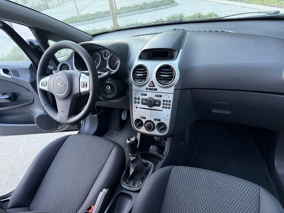 Opel corsa 1.2 gasolina 130.000 km