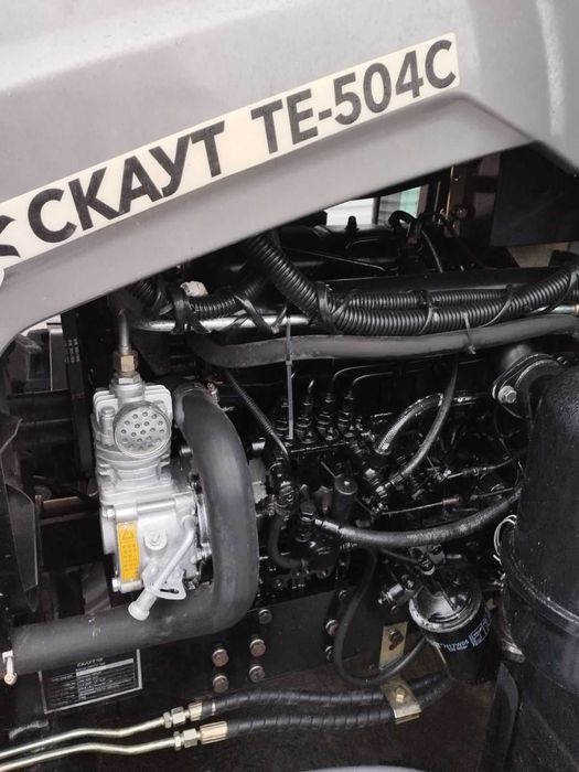 Трактор Скаут ТЕ504 С з кабіною вживаний в ідеальному стані