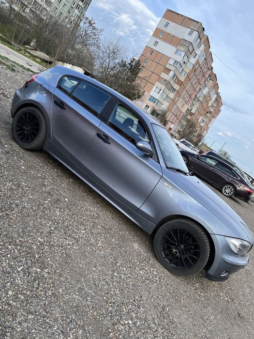 Bmw 1 2006  год газ/бензин