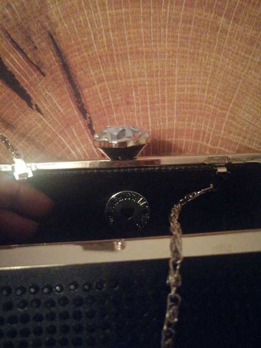 Nowa kopertówka Love Moshino swarovski