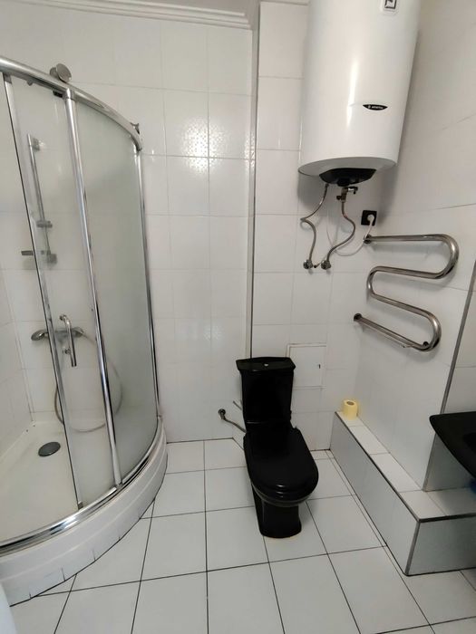 2-к квартира з ремонтом,ЦЕНТРАЛІЗОВАНЕ опалення,  74м2