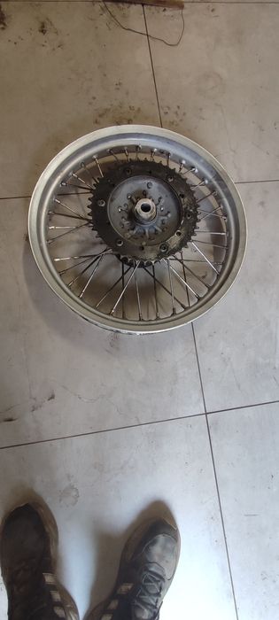 Tylna felga Yamaha tt600r