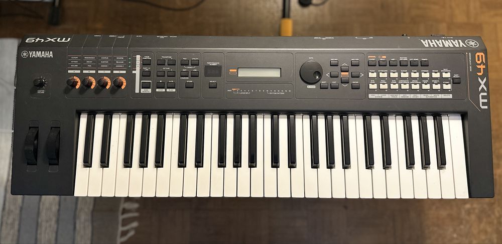 Yamaha Mx49 ( Trocas )