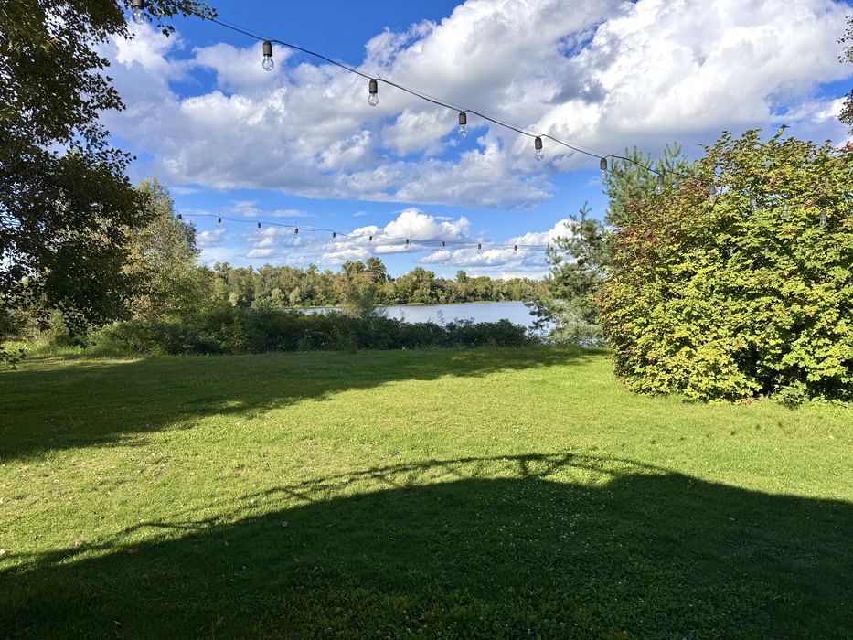 Подобова оренда будинку на Трухановому острові.