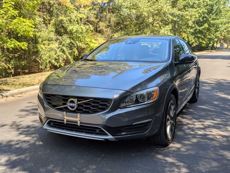 Volvo S60      2017