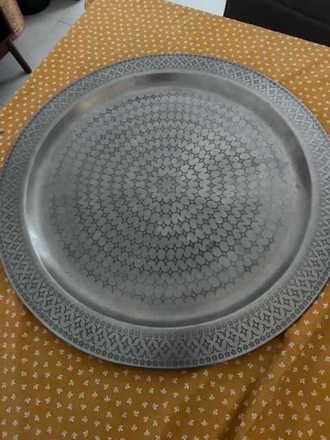 Tabuleiro decorativo para mesa