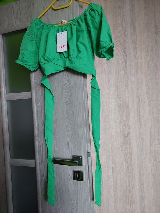 Bluzka z wiązaniem