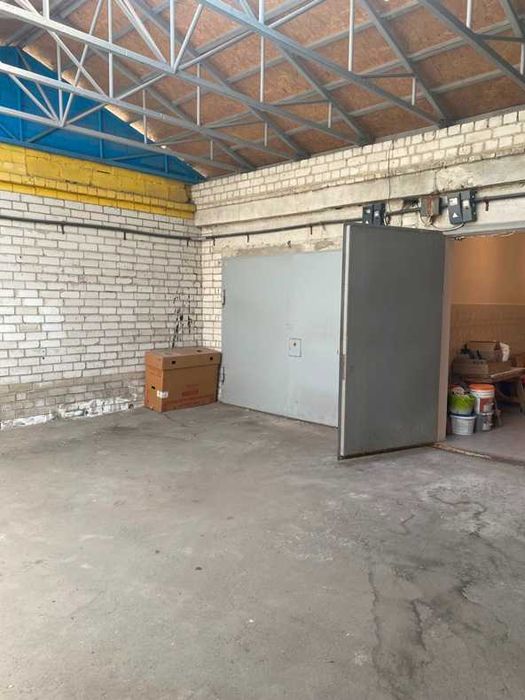 два гаражі центр міста