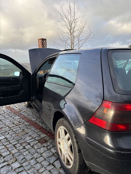 Vendo golf 4 impecável