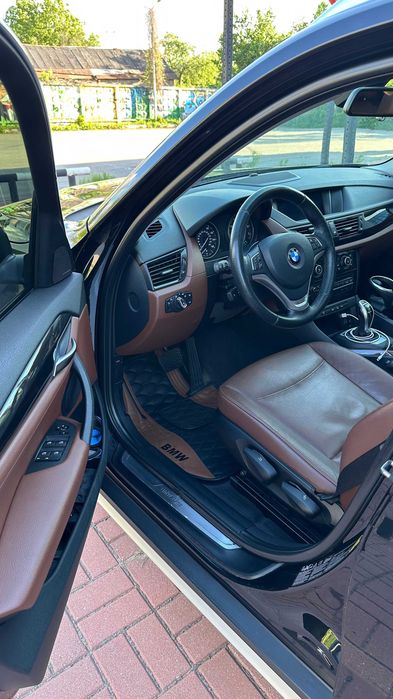 Продам BMW X1 2012